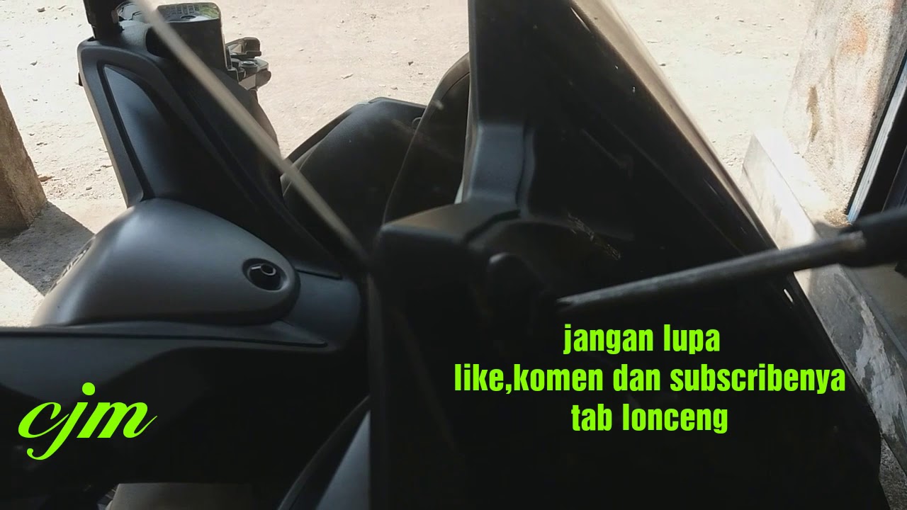  letak  aki  dan sekring yamaha Xmax YouTube