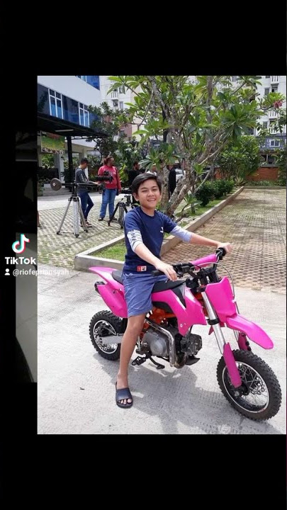lagu sepatu super persi foto reybong dan teman teman
