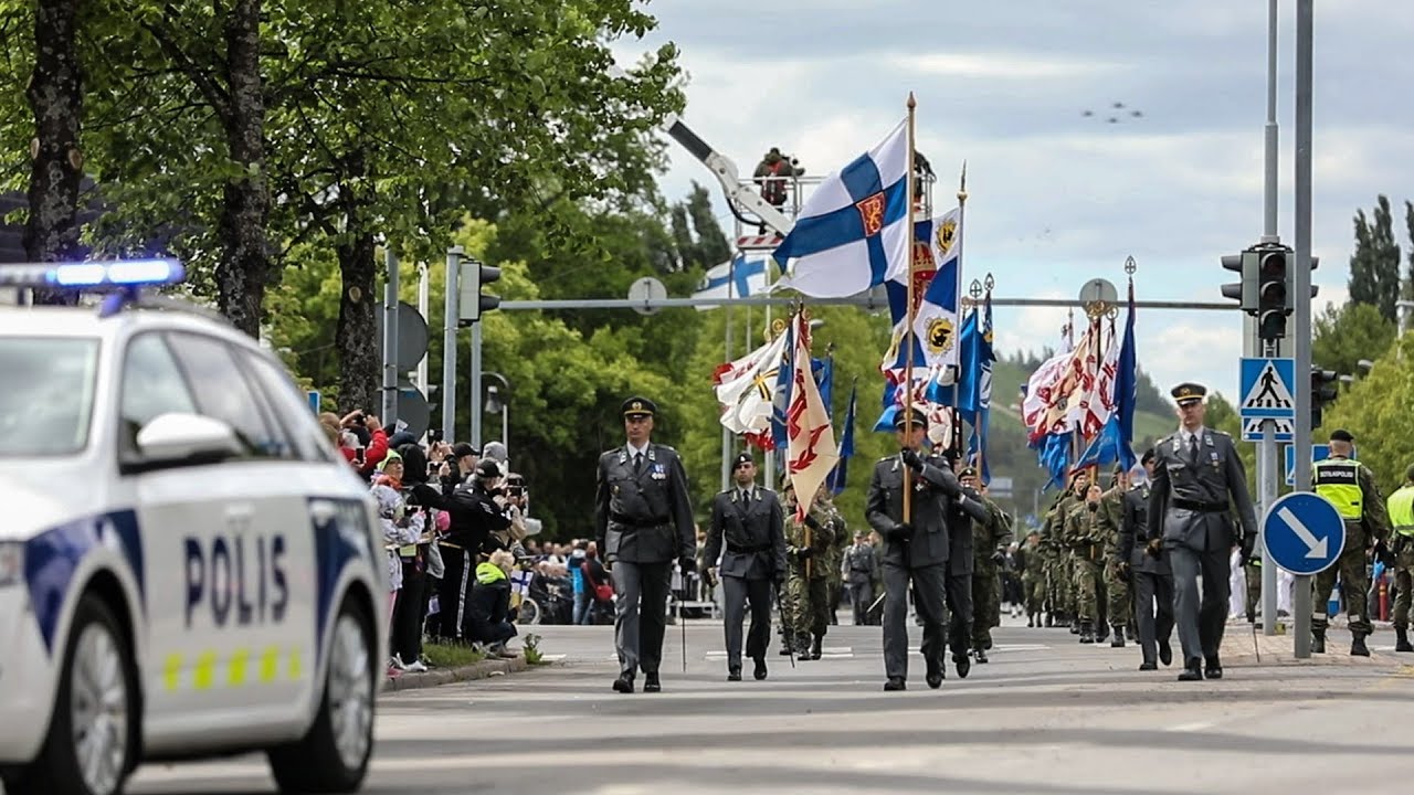 Puolustusvoimain lippujuhlan päivän paraati 2018