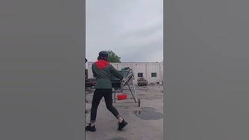 Corn cob conveyor belt, conveying and loading cages, loading high hurdle tricycles,