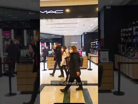      ماك كوزمتكس في إيطاليا