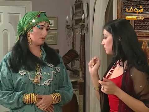 ضحكت عضرتها وادتها صبغة مضروبة علشان تشمت فيها بس ضرتها ادتها للضرة التانية لبتحبها ووقع الضرب فيها