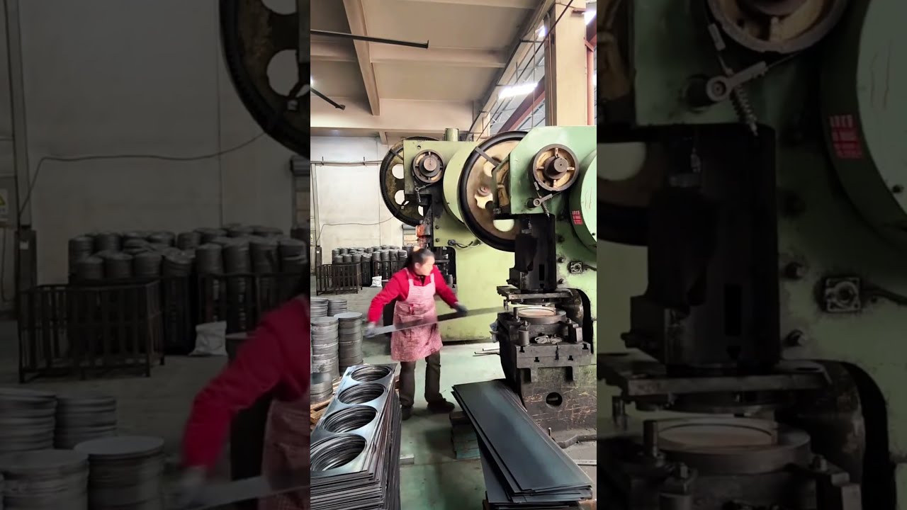 Factory Work Metal Stamping Process