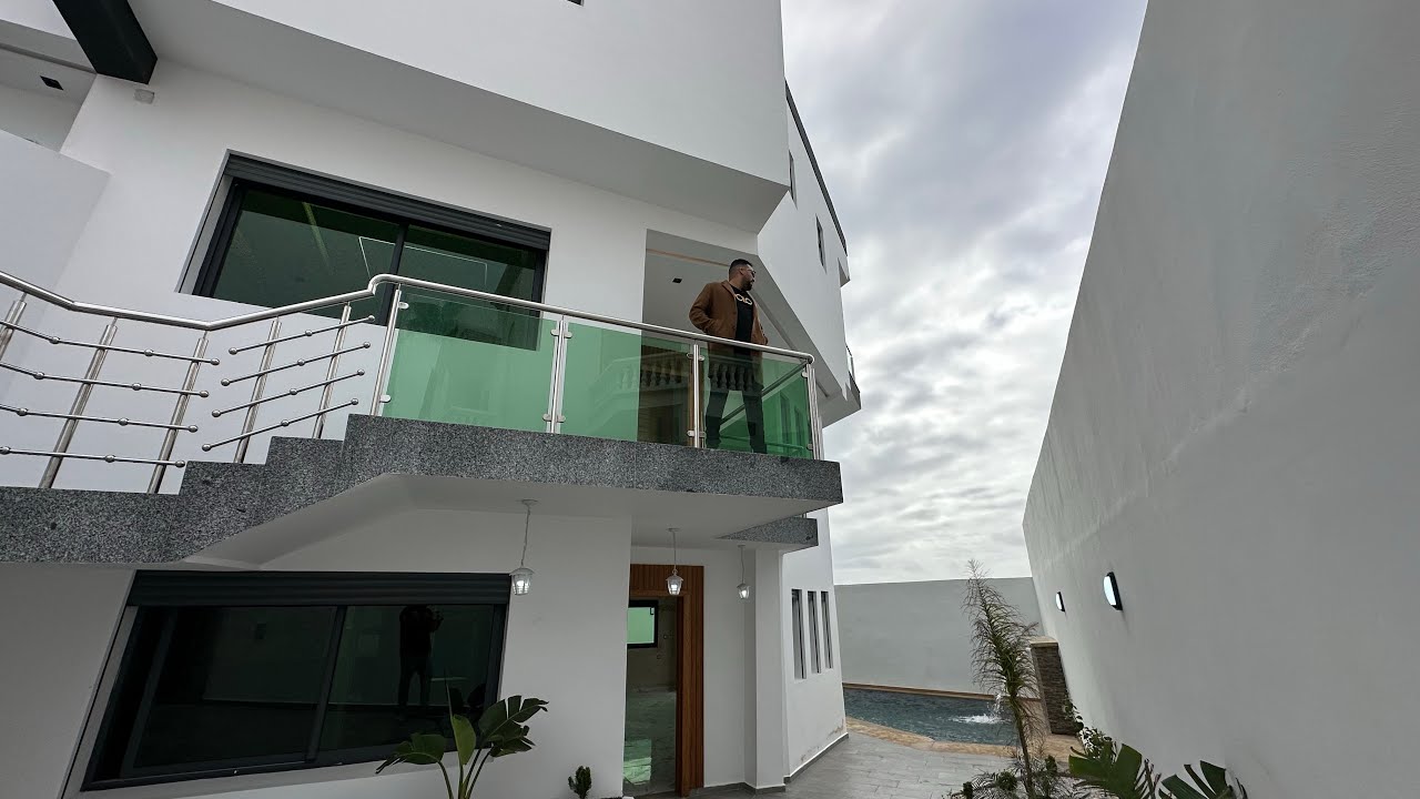 حصرياً ⛔️ارخص فيلا في المغرب 🇲🇦 اطلالة على البحر 🌊مع 6غرف و مسبح 🏊  سعر 258مليون سنتيم0613015683