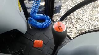 картинка: New Holland TD5 110  переключение передач