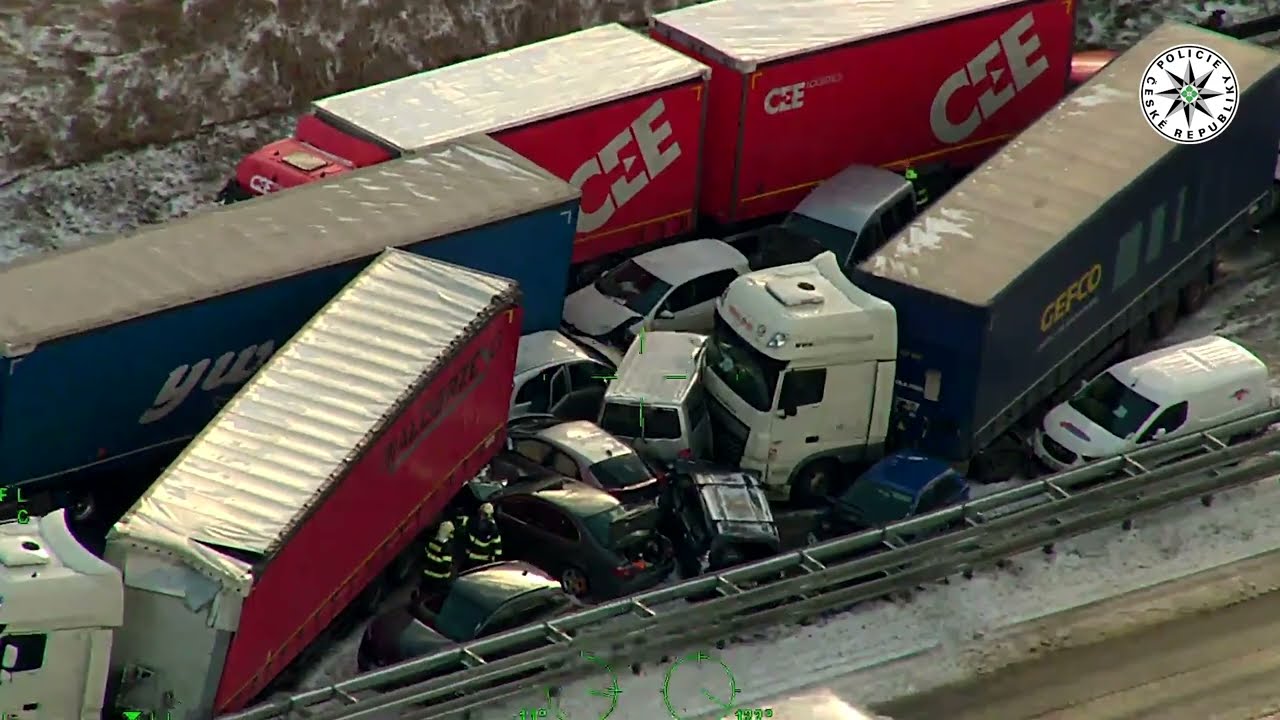 Policie ČR: Hromadná dopravní nehoda na D5