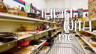 THRIFT With ME! | They know Something I don’t |Thrifting Vintage Home Decor | The Salvation Army 🇨🇦