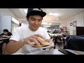 Foreigner Tries Singapore's Most Famous Tau Sar Piah🥧Loong Fatt