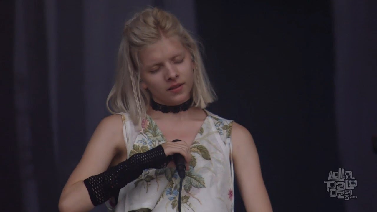 Aurora Aksnes "Murder Song"(Studio ver.) Lollapalooza, Chicago 2016.8.1