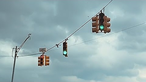 Econolite Button Back, Econolite McCain-back, and Eagle Durasig traffic signals - Lansing, Michigan