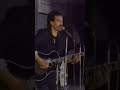 Balada romántica interpretada en vivo #SeEstáVolviendoLocoElCorazón