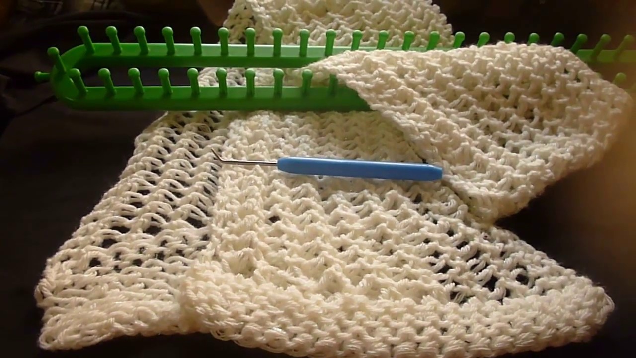 سكارف لفحة بغرزة اكس على النول المستطيل بطريقة جديدة How to Loom Knit a  Scarf - YouTube