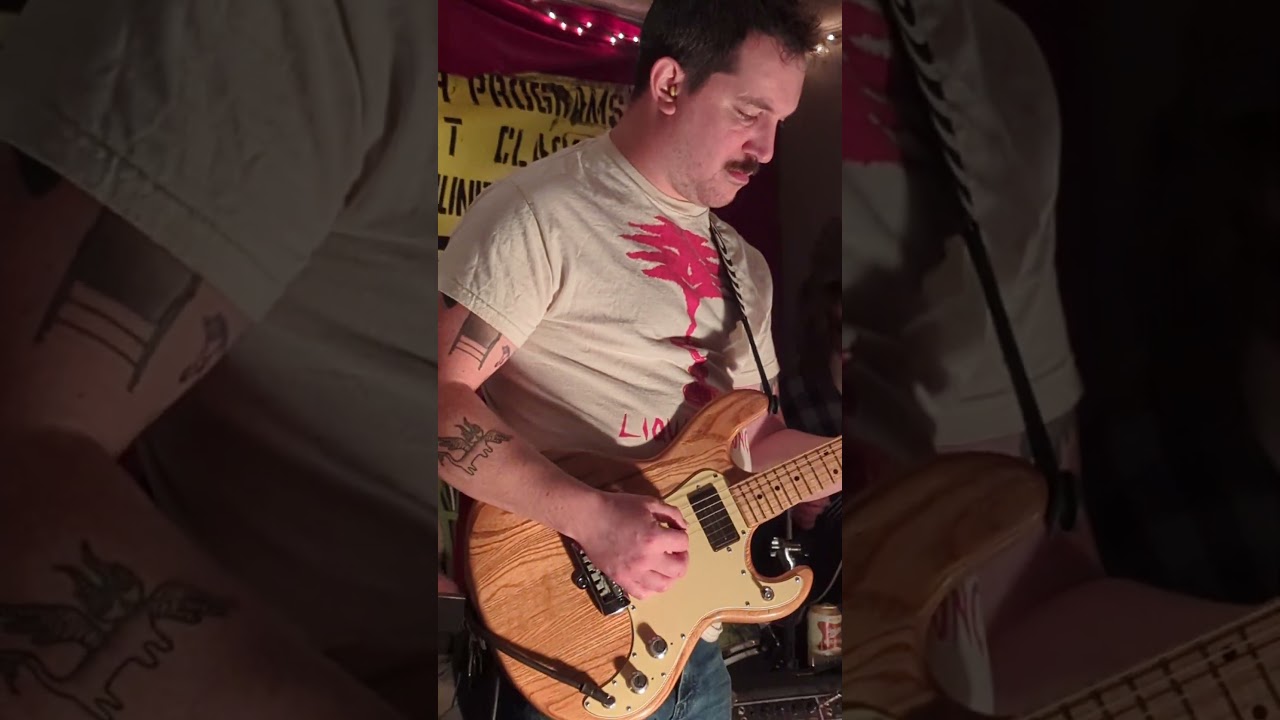 Wallplant - Open Mic [Live @ West Town Bikes - Chicago 2035-09-12]