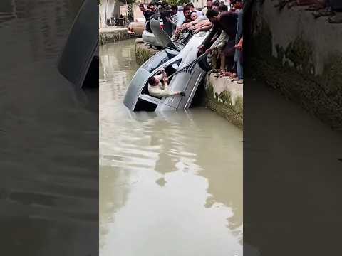 Car Fall In Water Short Technology