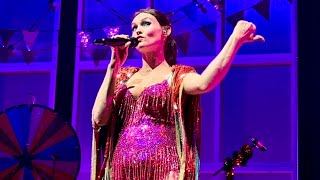 Sophie Ellis-Bextor - Groovejet / Christmas Wrapping [THE WAITRESSES] LIVE *4K* Sheffield - 3/12/23