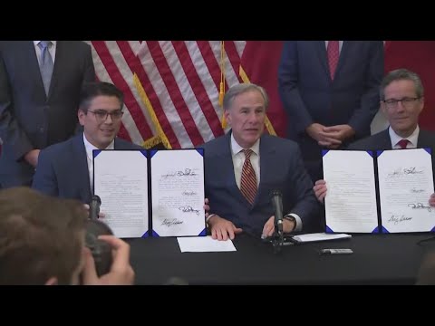 Gov. Abbott signs