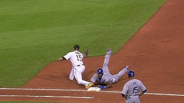 LAD@PIT: Safe call stands at first in the 8th inning