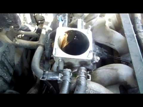 DIY Throttle Body Cleaning Suzuki Forenza