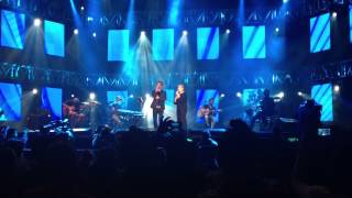 Video thumbnail of "Jesus Adrian Romero cantando con lupita dalesio .."