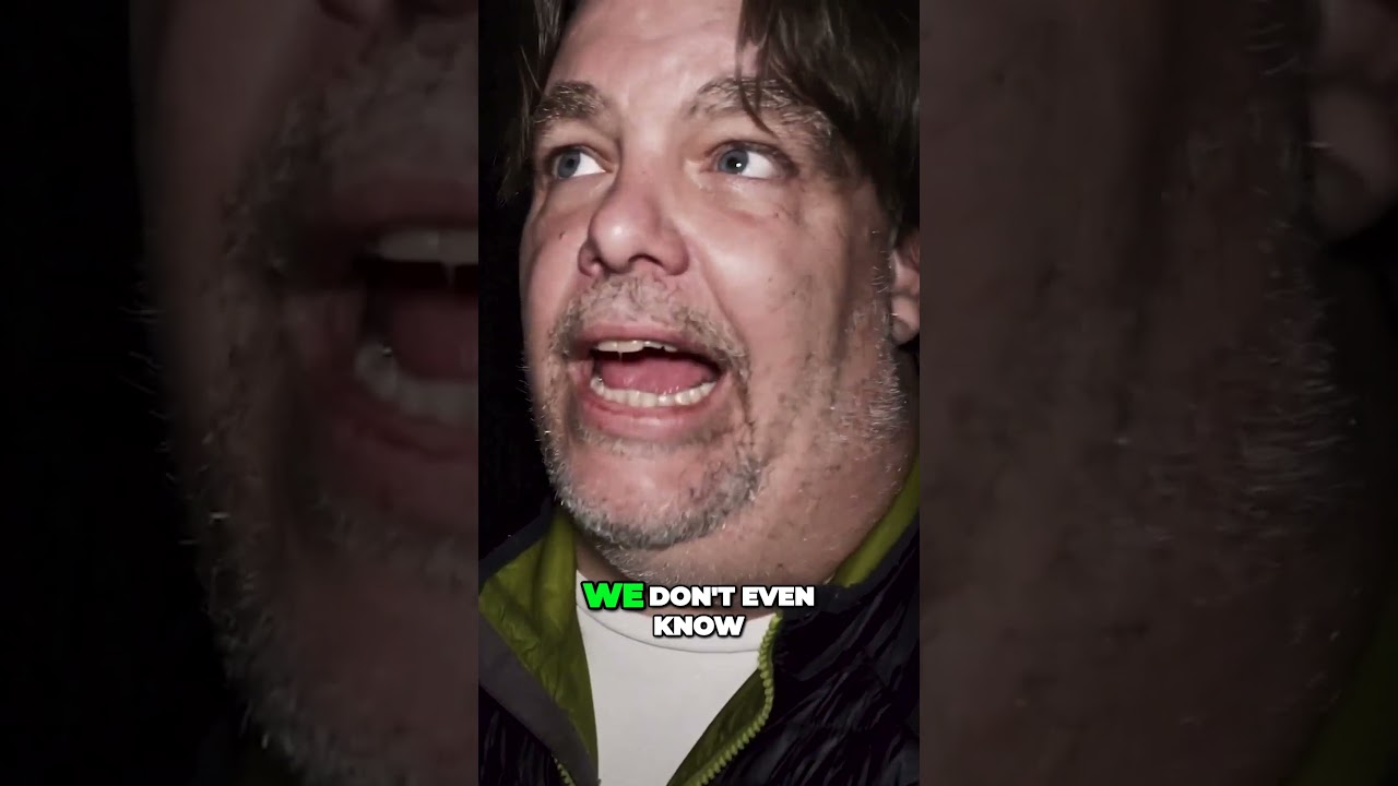 Unexplained Green Orb Zooms Across the Night Sky.