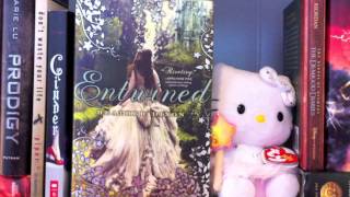 BOOKSHELF TOUR! 2013