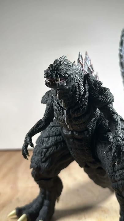 The mountain chicken #godzilla #hiyatoys #stopmotion #animation #godzillamemes #monsterverse