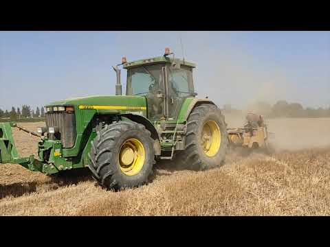 JOHN DEERE 8200