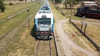 trenes argentinos pasajeros pasando por ceres santa fe