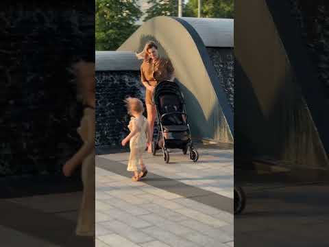 Прогулочная коляска зеленая Carrello Delta CRL-5517 Jungle Green 2024, видео 1