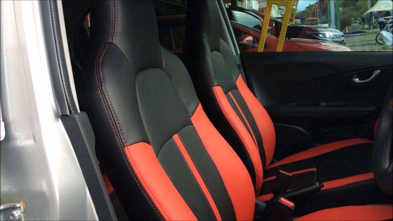 Sarung Jok Honda Brio Model Garis Tengah Kombinasi Hitam Dan Merah