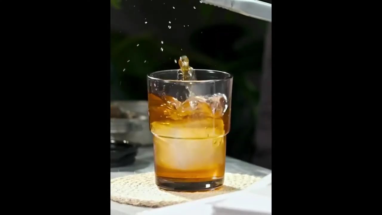 Leather Grip Coffee Cup Sipper Glass with Straw Mug with Straw Coffee Cup