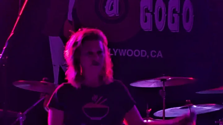 Cold Ft. Sierra Swan - No One live at The Whisky A-Go-Go Hollywood 5/4/23