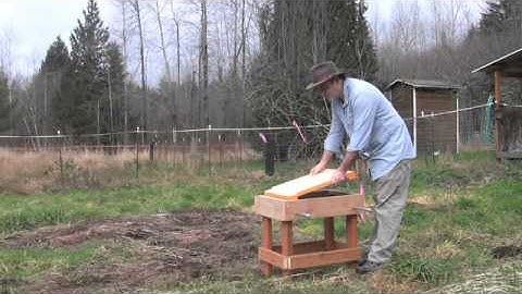 Beyond The Basics - Preview 2 - Hive Stand