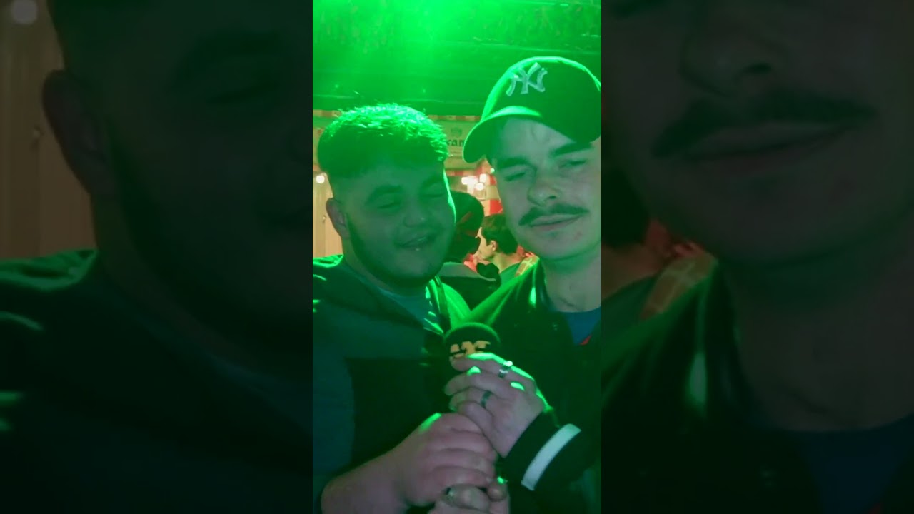 Is dat normaal dat het er zo aan toe gaat in Maastricht? ⏭️ #nxt #interview #carnaval #party