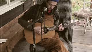 Pauwel - July (cabin session)
Pauwel plays July from his self titled new EP.
Discover Pauwel: https://fanlink.to/pauwel_ep
https://www.facebook.com/pauwelpauwel...
http://www.undayrecords.be
https://www.facebook.com/undayrecords Pauwel - July (cabin session)