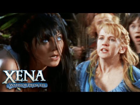 When Xena Met Gabrielle | Xena: Warrior Princess