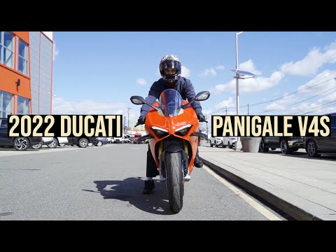 FIRST LOOK + Ride-around - 2022 Ducati Panigale V4S