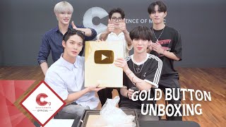 CIX(씨아이엑스) - Gold Button Unboxing (ENG SUB)