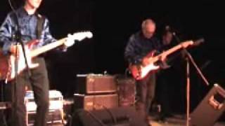 The Main Team Speelt The Main Theme