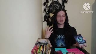 видео: Люди, не заставляйте их чувствовать то же, что и вы. Это не одно и то же. Вы отличаетесь от други... картинка: Люди, не заставляйте их чувствовать то же, что и вы. Это не одно и то же. Вы отличаетесь от други...