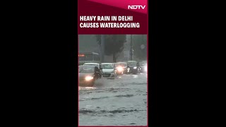 Delhi Rain News | Heavy Rain In Delhi Causes Waterlogging, Airlines Issue Advisory