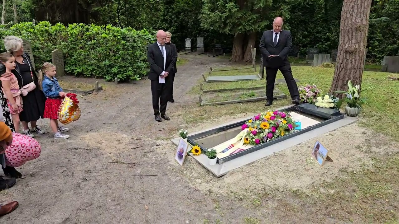Teraardebestelling Herma Schouten-Lengkeek