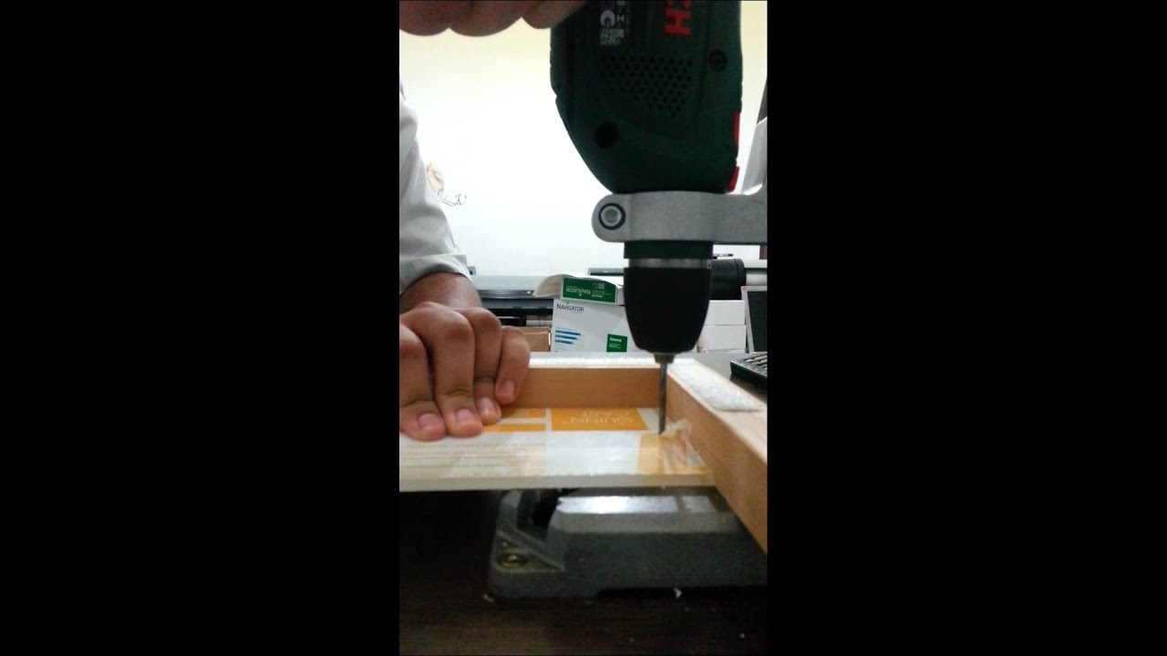 Agujeros en placas de metacrilato - YouTube