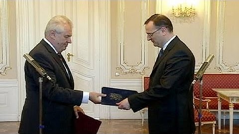Éclaboussé par un scandale de corruption, le chef du gouvernement tchèque démissionne