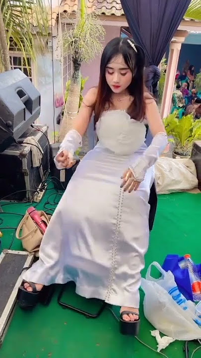 Syumuk tenan kawan #shorts #biduan #dangdut #sound #hiburan #viral #trending #lucu #fypシ #short