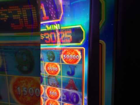 En vivo desde el Linq Prominade Las Vegas Yandry Garcia #100 #casino #vegas