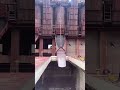 これは 時給200万ドルの 滝です