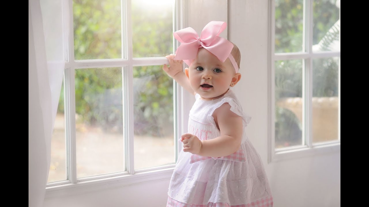 Behind the scenes of a baby studio session!