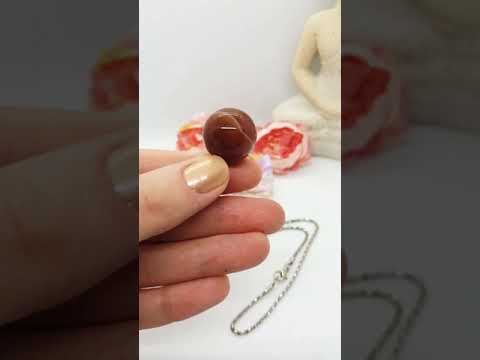 Кулон кулька натуральний камінь червоний агат, видео 1