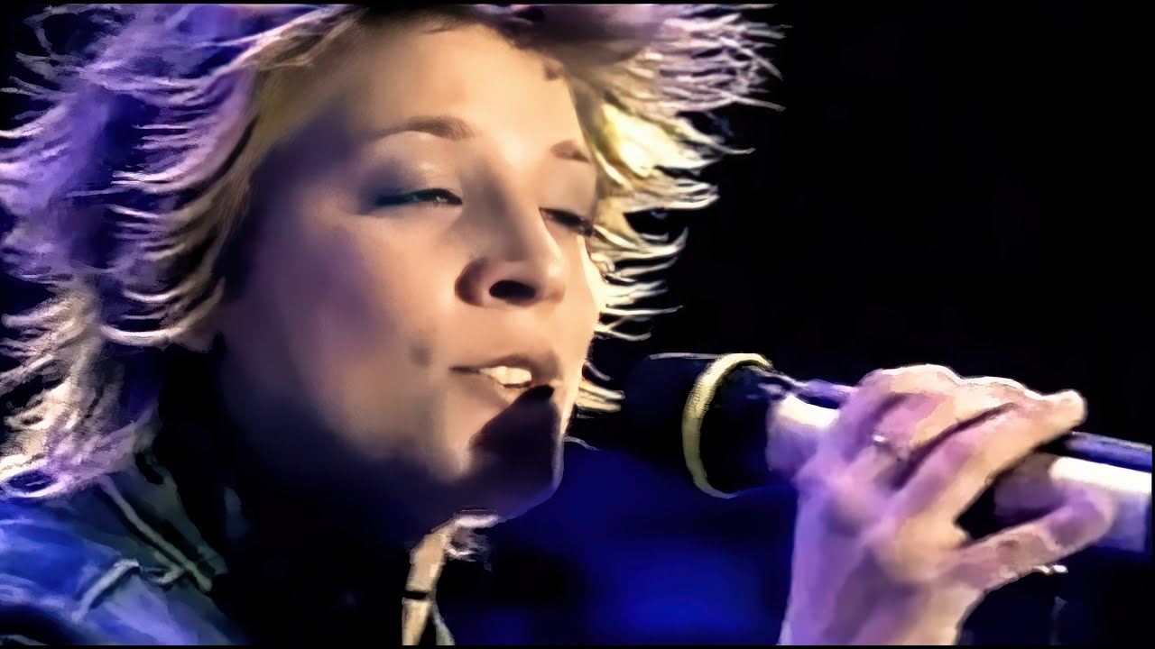 Laura Bono Non credo nei miracoli {SANREMO 2005} YouTube Laura Bono Non credo nei miracoli {SANREMO 2005} YouTube